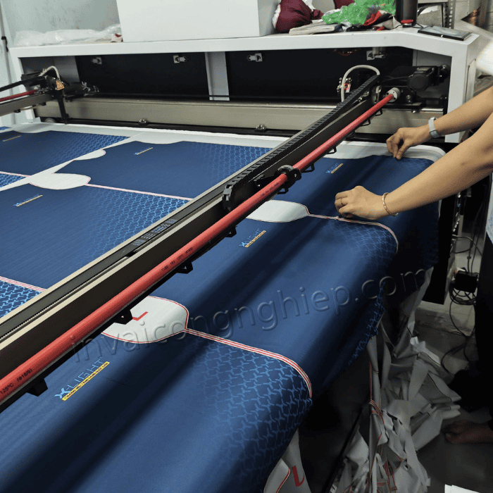 cắt laser áo thun